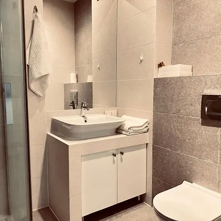 Elegancki Hotelowy - 2 Апартаменты Варшава